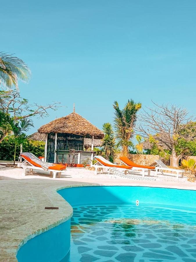 Met Beach Resort 马林迪 外观 照片