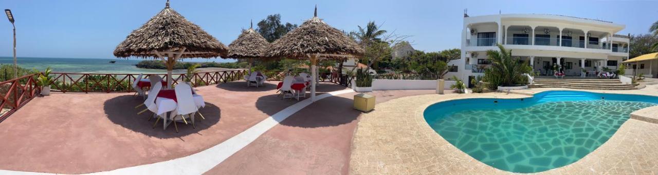 Met Beach Resort 马林迪 外观 照片